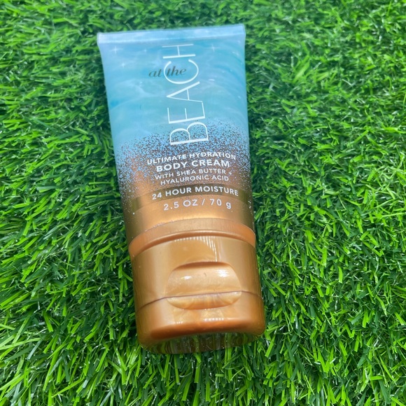 Bath & Body Works Other - BBW At The Beach Ultimate Hydration Body Cream, 4 oz 🏖️